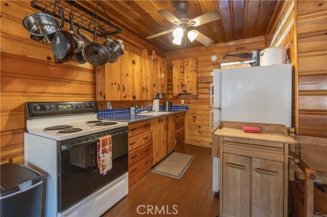 796 Silver Tip Drive, Big Bear Lake, CA 92315