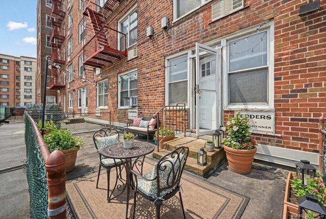 117-12 Ocean Promenade 2N, Rockaway Park, NY 11694