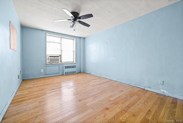 117-12 Ocean Promenade 2N, Rockaway Park, NY 11694