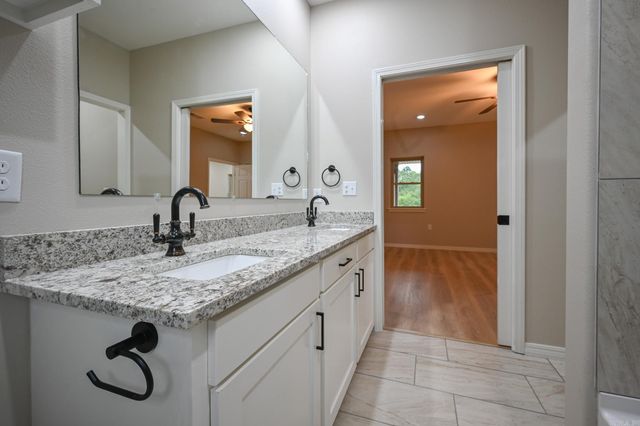 104 Red Oak Drive, Mena, AR 71953