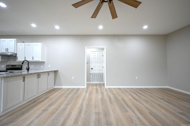 104 Red Oak Drive, Mena, AR 71953