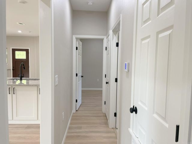 104 Red Oak Drive, Mena, AR 71953