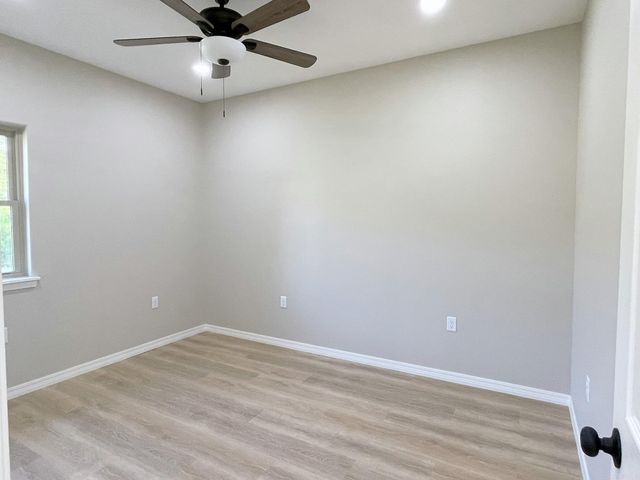 104 Red Oak Drive, Mena, AR 71953