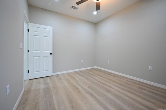 104 Red Oak Drive, Mena, AR 71953