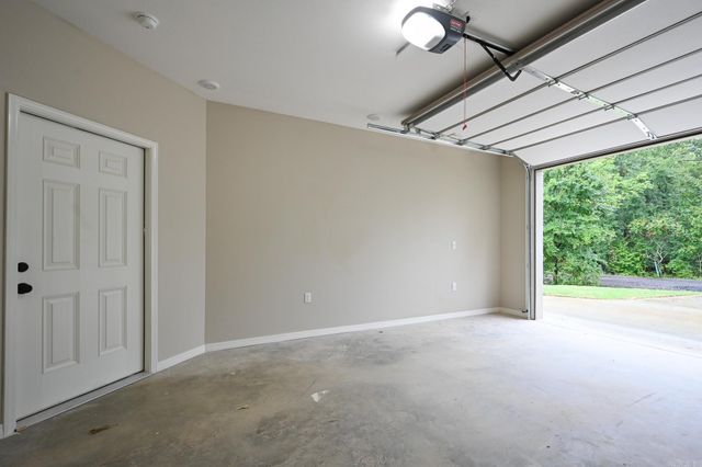 104 Red Oak Drive, Mena, AR 71953