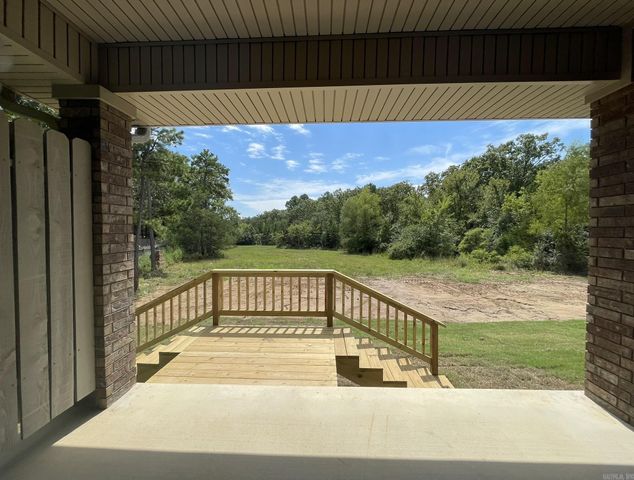 104 Red Oak Drive, Mena, AR 71953