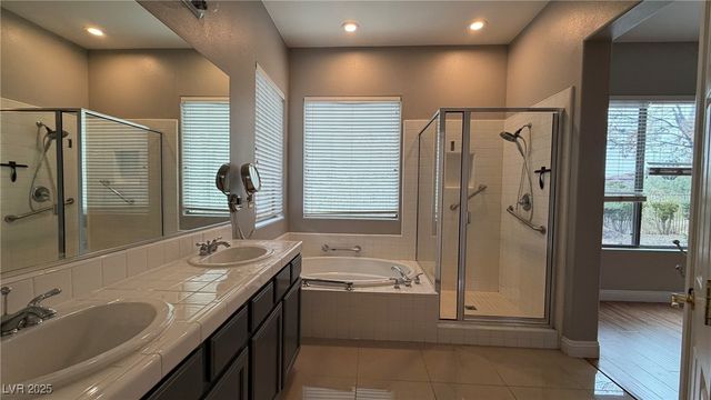 29 Brandermill Drive, Henderson, NV 89052