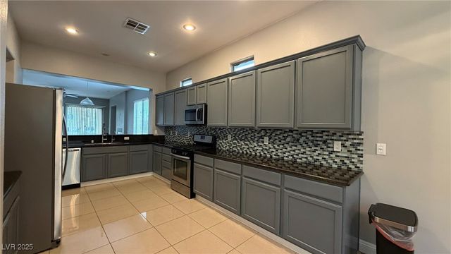 29 Brandermill Drive, Henderson, NV 89052