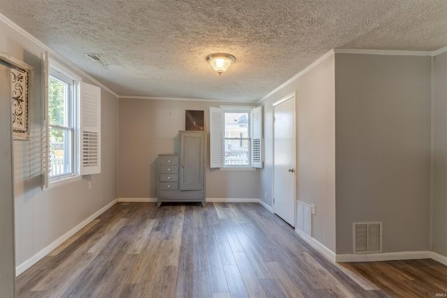 424 E Oak Street, Boonville, IN 47601