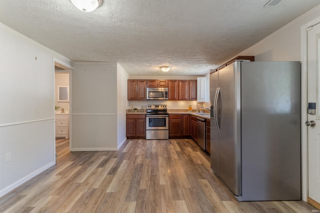 424 E Oak Street, Boonville, IN 47601