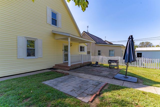424 E Oak Street, Boonville, IN 47601