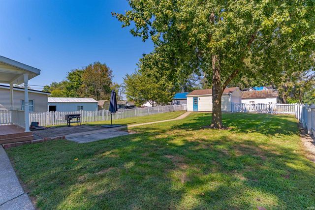 424 E Oak Street, Boonville, IN 47601