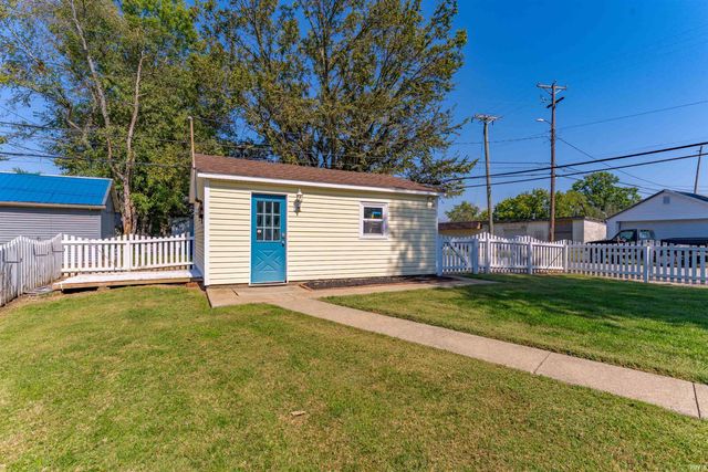 424 E Oak Street, Boonville, IN 47601