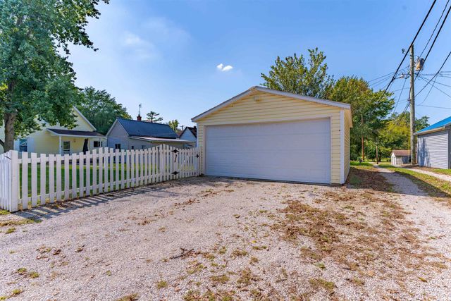 424 E Oak Street, Boonville, IN 47601