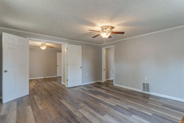 424 E Oak Street, Boonville, IN 47601