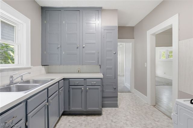 115 Burton Avenue, Akron, OH 44302