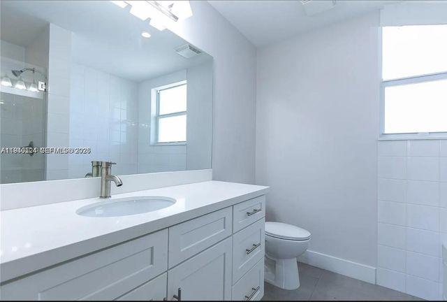 555 E Dania Beach Blvd 5, Dania Beach, FL 33004