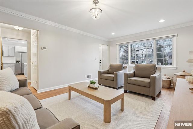 189 Glen Avenue, Glen Rock, NJ 07452