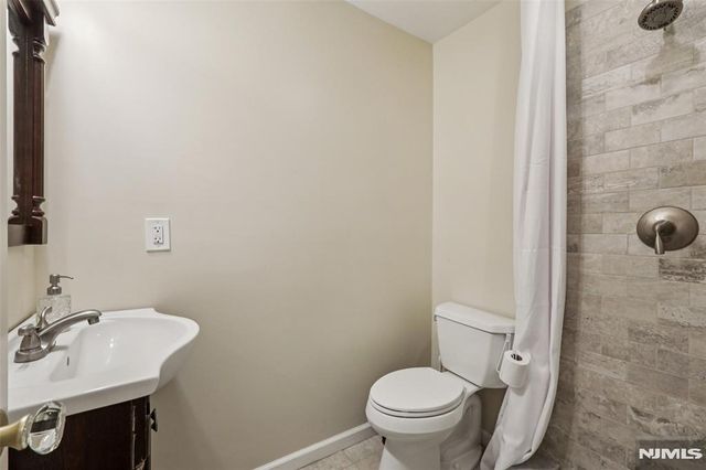 189 Glen Avenue, Glen Rock, NJ 07452