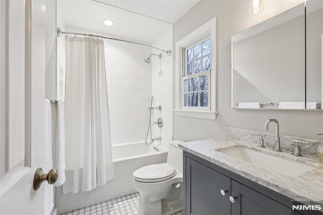 189 Glen Avenue, Glen Rock, NJ 07452