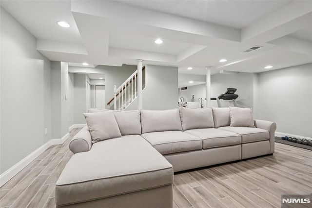 189 Glen Avenue, Glen Rock, NJ 07452