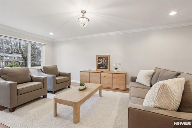 189 Glen Avenue, Glen Rock, NJ 07452