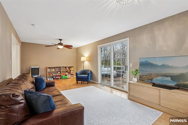 189 Glen Avenue, Glen Rock, NJ 07452