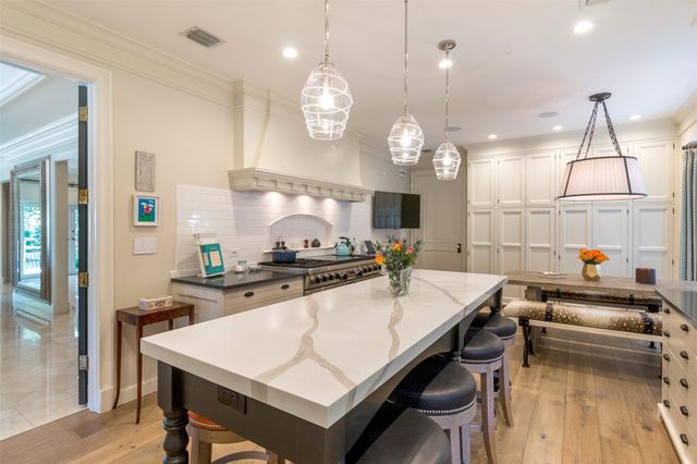 15 PELICAN DR, Fort Lauderdale, FL 33301