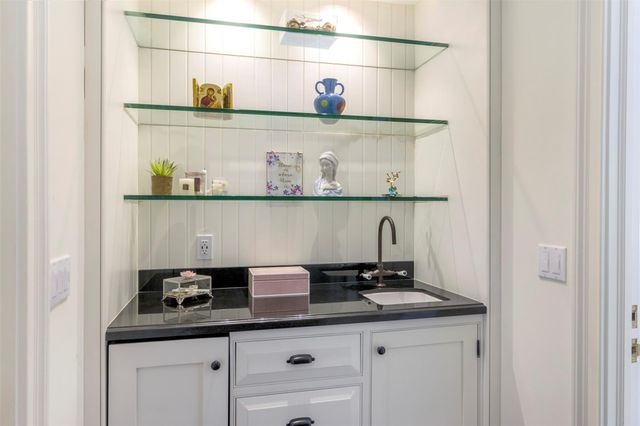 15 PELICAN DR, Fort Lauderdale, FL 33301