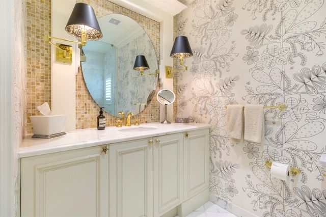 15 PELICAN DR, Fort Lauderdale, FL 33301