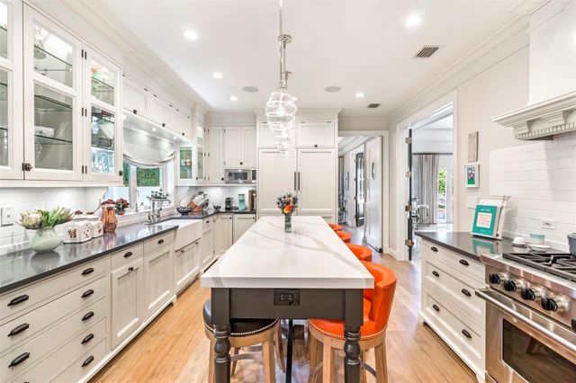 15 PELICAN DR, Fort Lauderdale, FL 33301