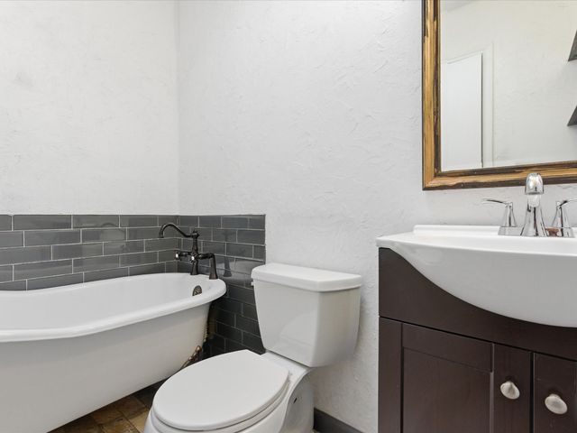 661 Clover Lane, Keller, TX 76248