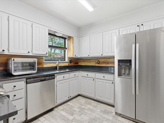 661 Clover Lane, Keller, TX 76248