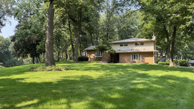 3309 Valley Drive, Geneseo, IL 52722
