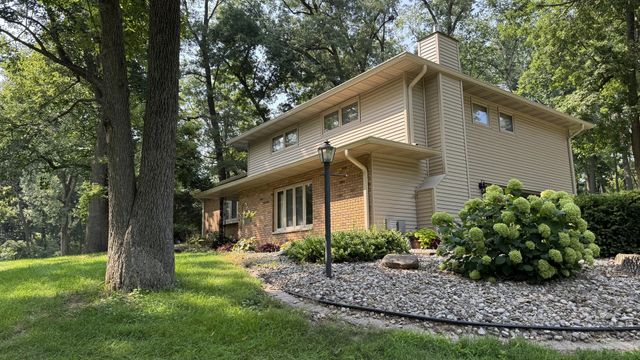 3309 Valley Drive, Geneseo, IL 52722