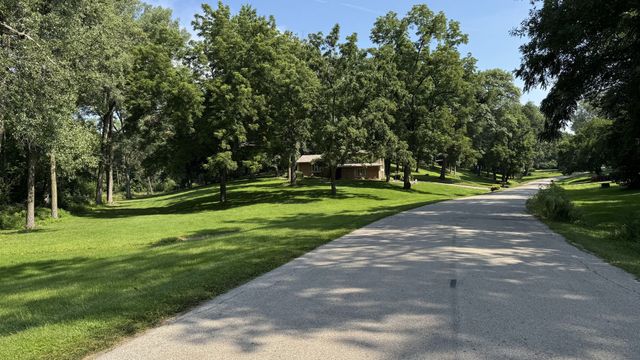 3309 Valley Drive, Geneseo, IL 52722