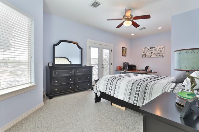 826 E 29th Street, Houston, TX 77009