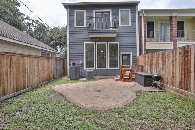826 E 29th Street, Houston, TX 77009