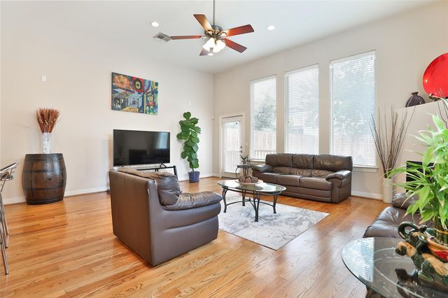 826 E 29th Street, Houston, TX 77009