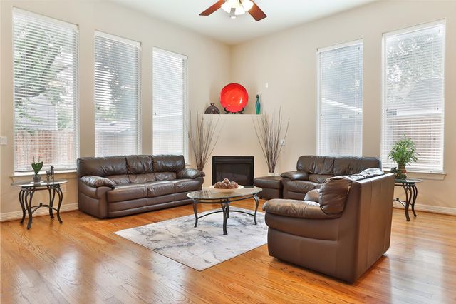 826 E 29th Street, Houston, TX 77009