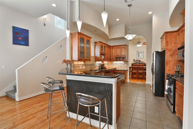 826 E 29th Street, Houston, TX 77009