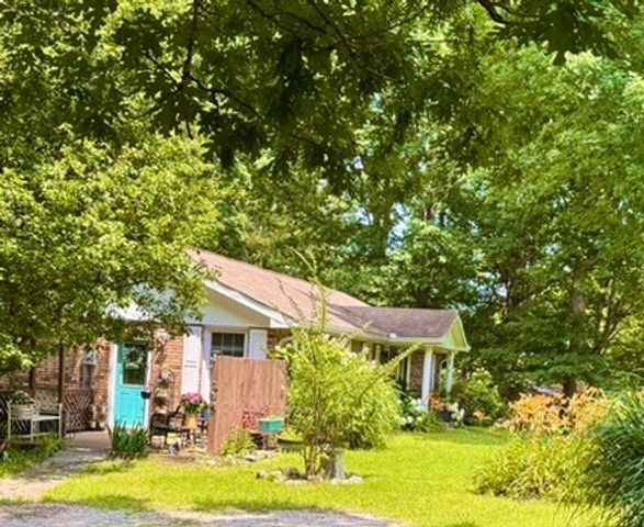 1390 Dogwood Dr, Erin, TN 37061