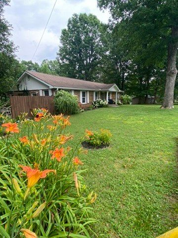 1390 Dogwood Dr, Erin, TN 37061