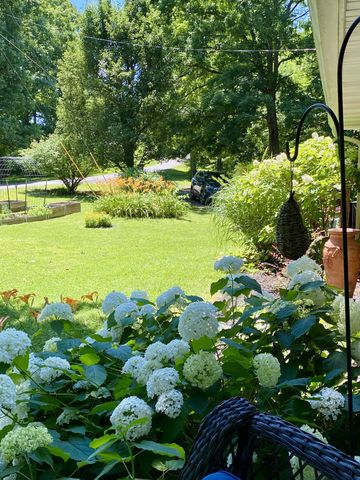 1390 Dogwood Dr, Erin, TN 37061