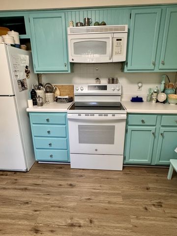 1390 Dogwood Dr, Erin, TN 37061