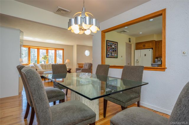 196 E Townline Road, West Nyack, NY 10994