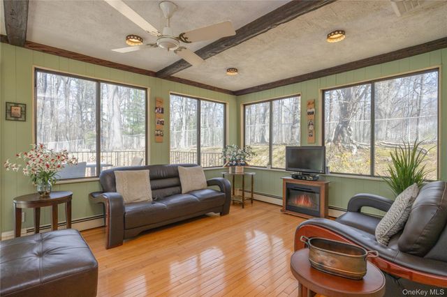 196 E Townline Road, West Nyack, NY 10994