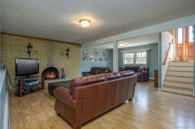 196 E Townline Road, West Nyack, NY 10994
