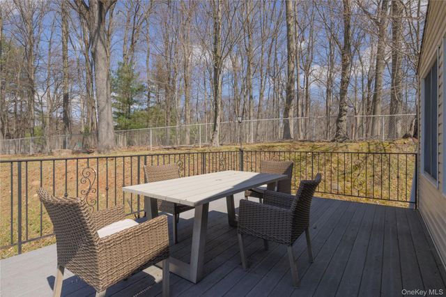 196 E Townline Road, West Nyack, NY 10994