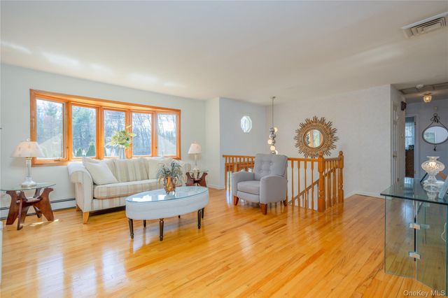 196 E Townline Road, West Nyack, NY 10994